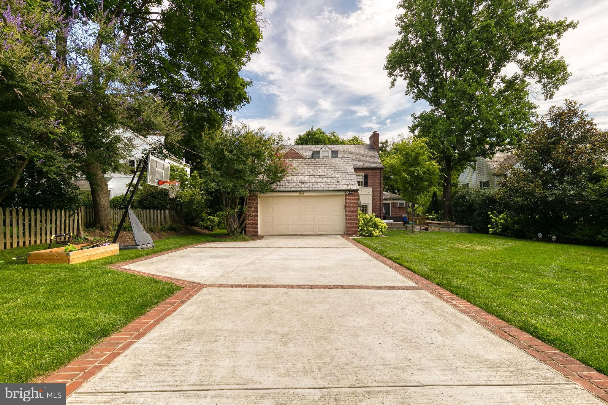 HOMELAND HISTORIC DISTRICT - Residential