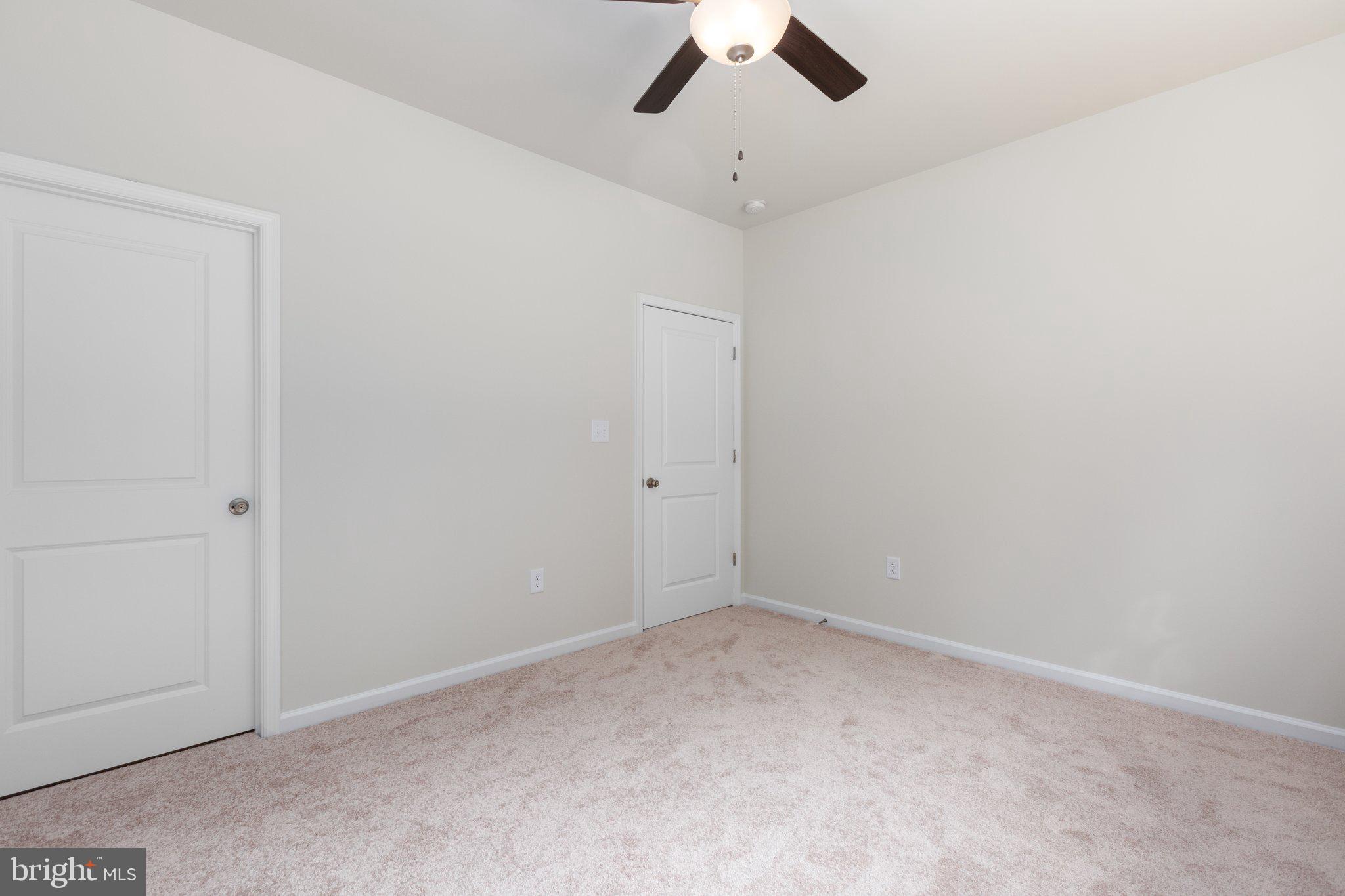 LAKE CAROLINE - Residential