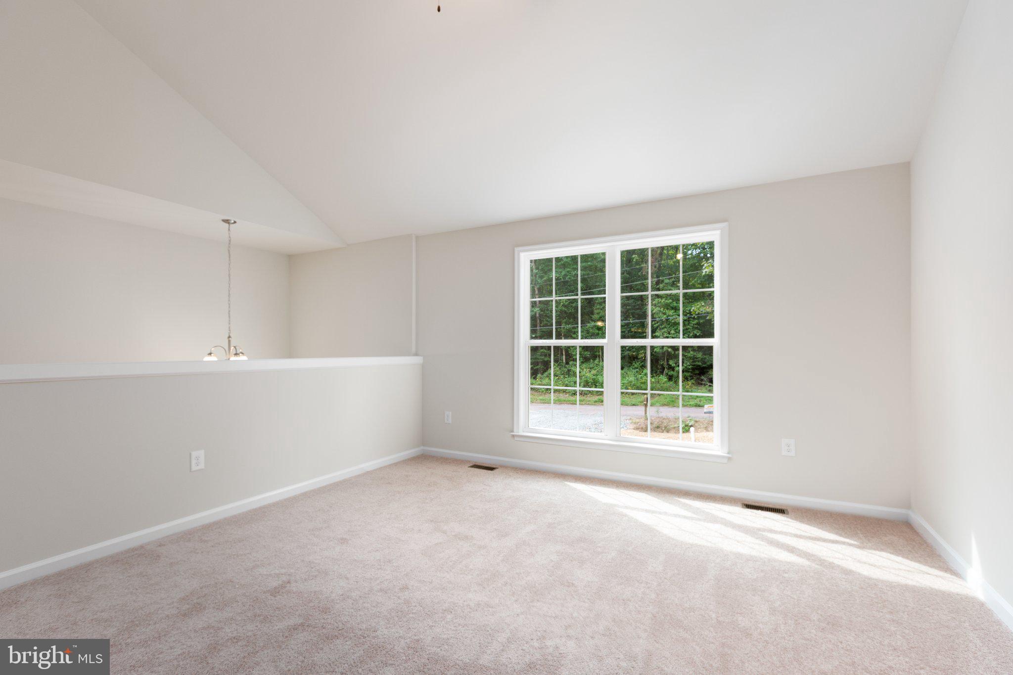 LAKE CAROLINE - Residential