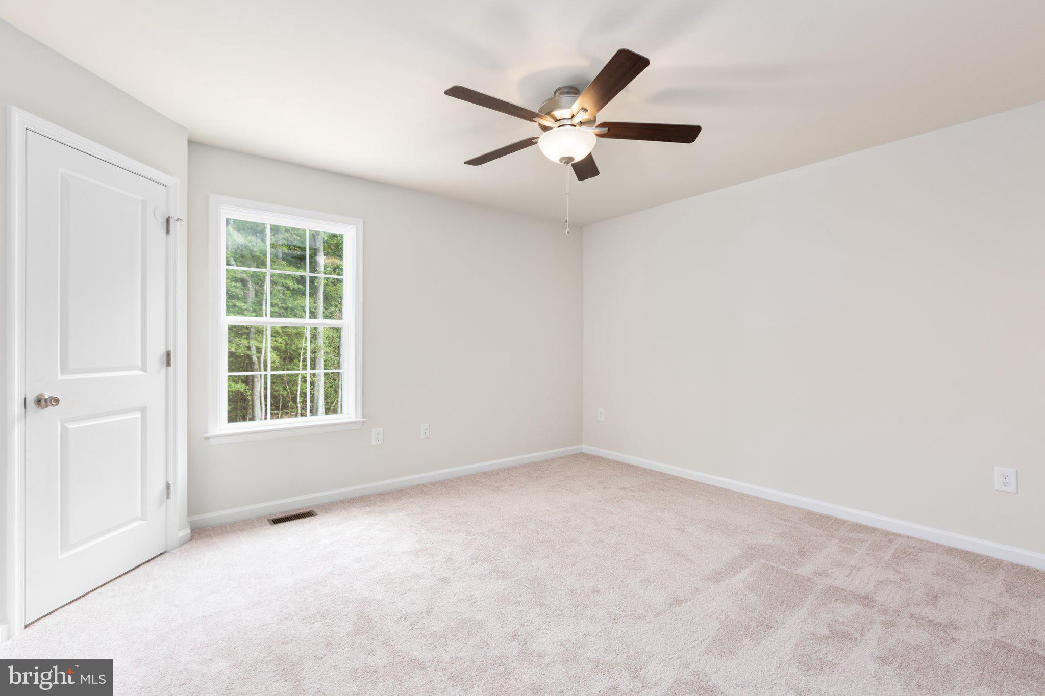 LAKE CAROLINE - Residential