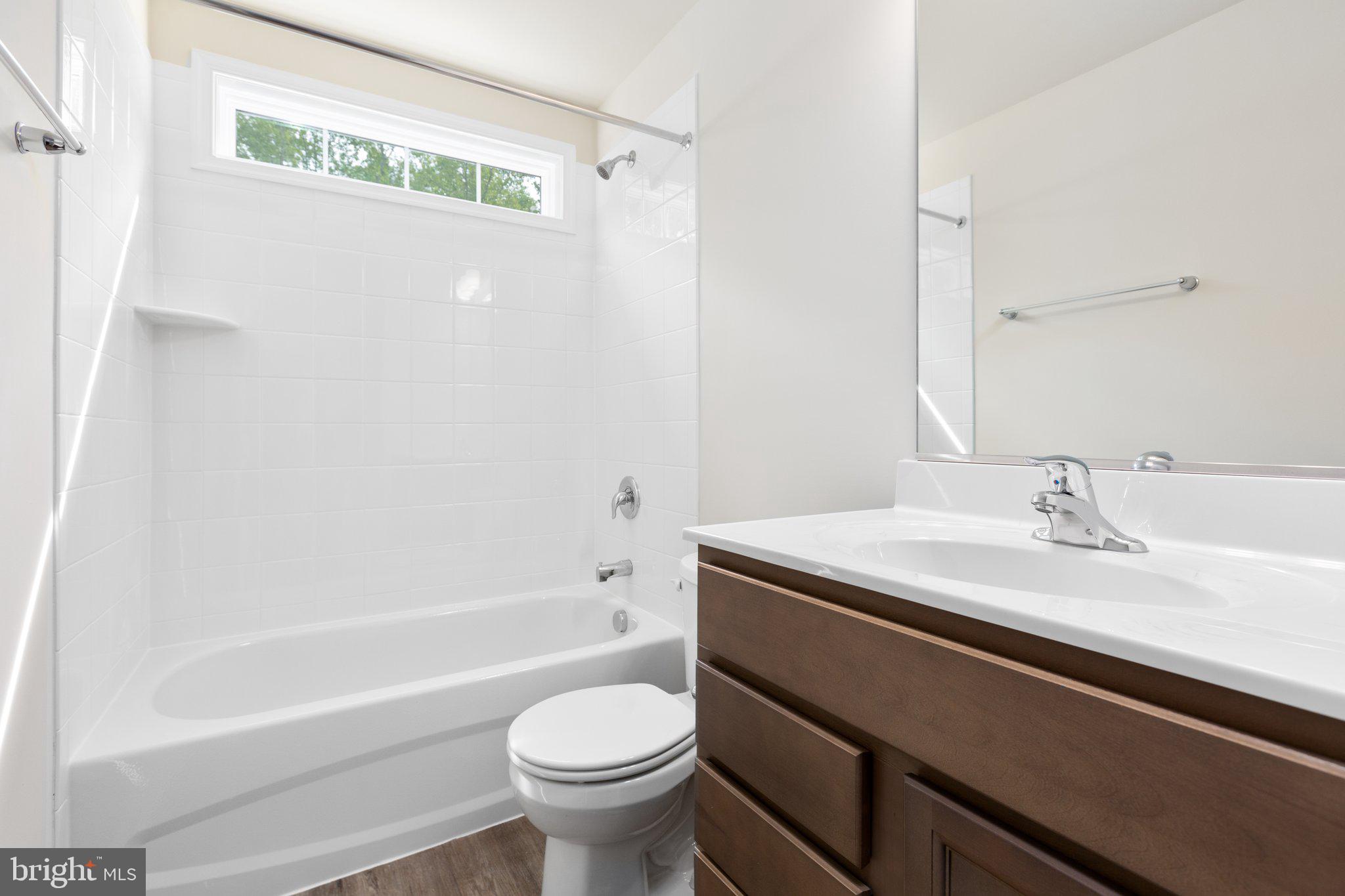 LAKE CAROLINE - Residential