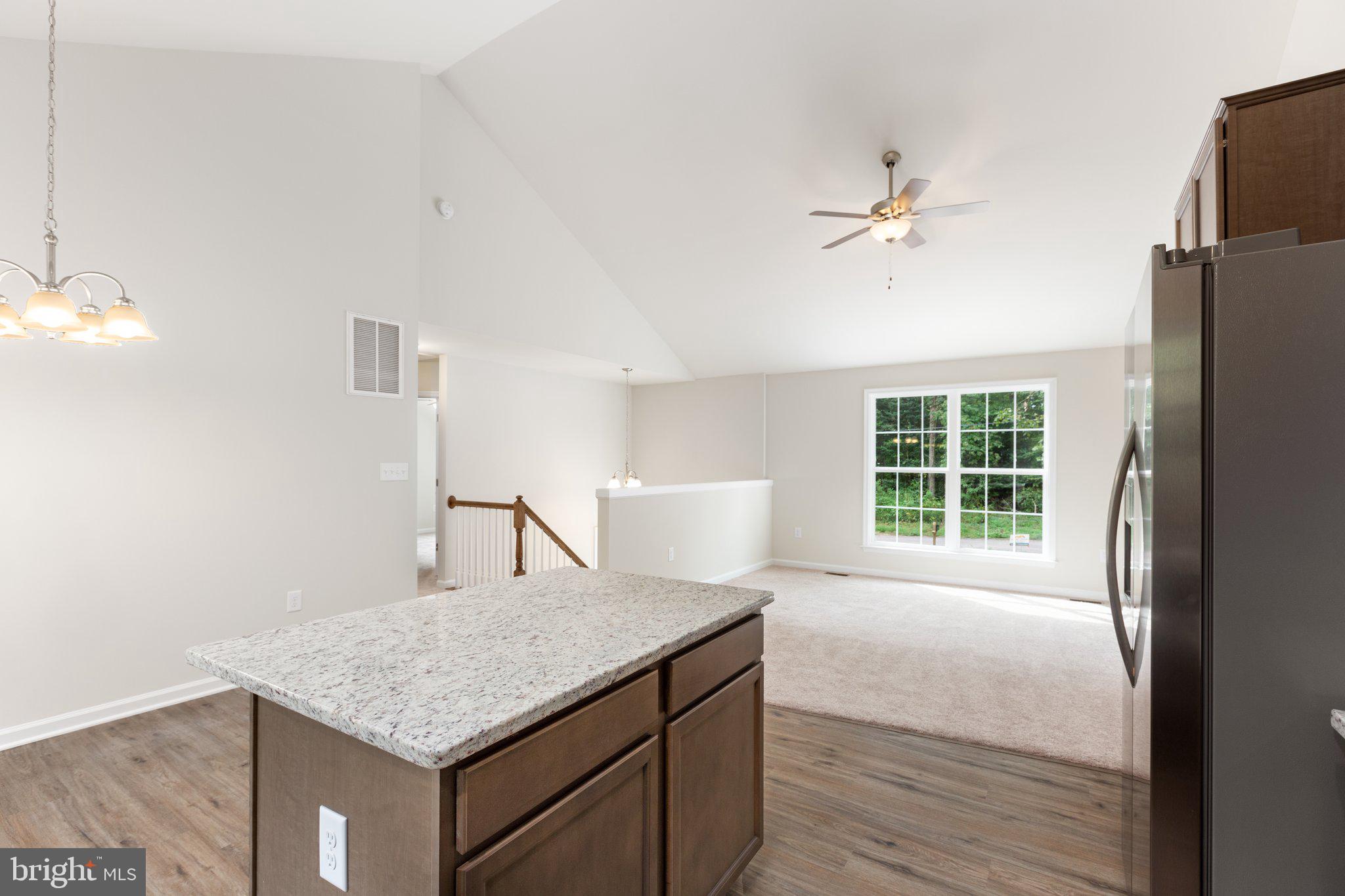 LAKE CAROLINE - Residential