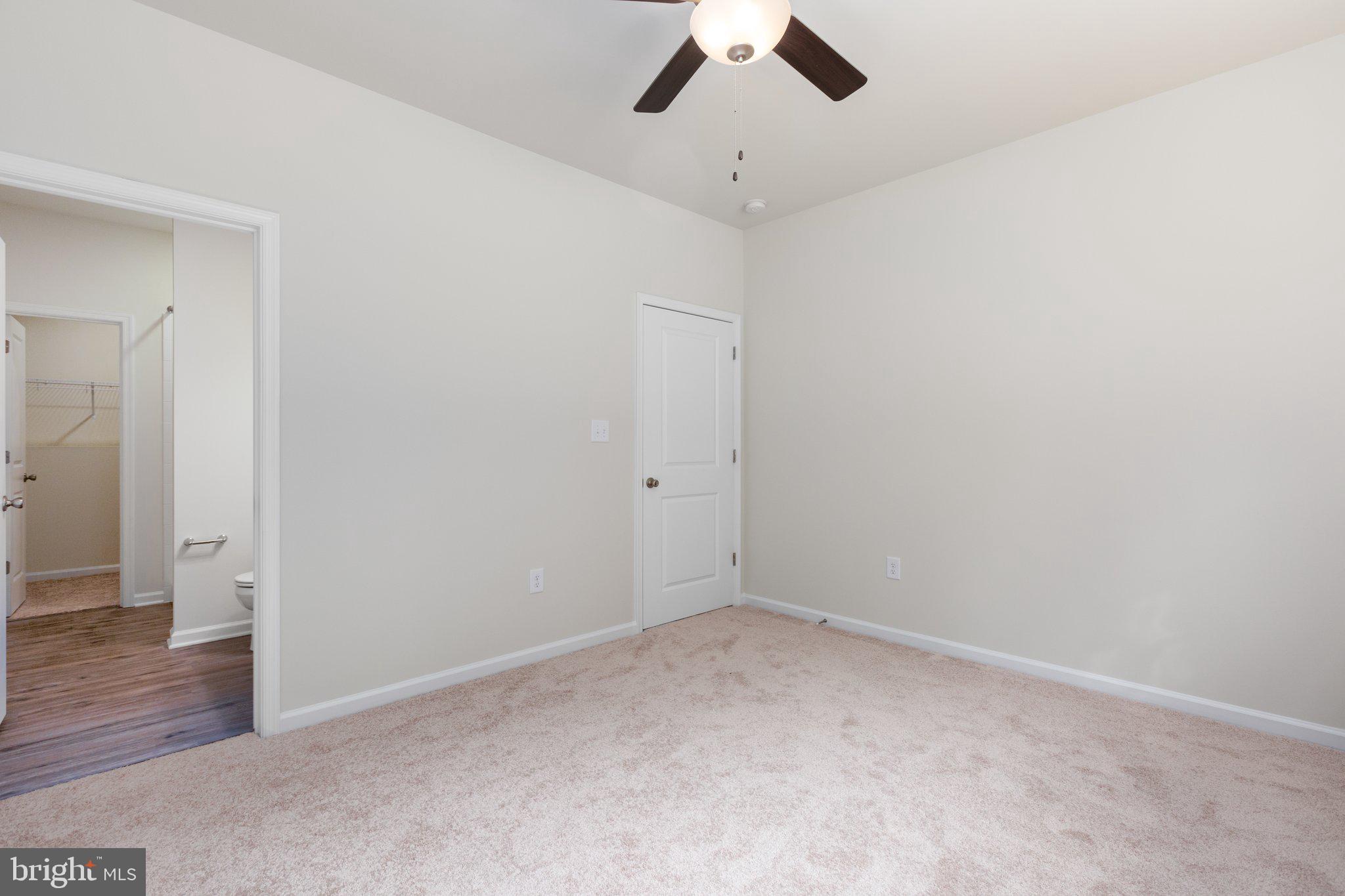 LAKE CAROLINE - Residential