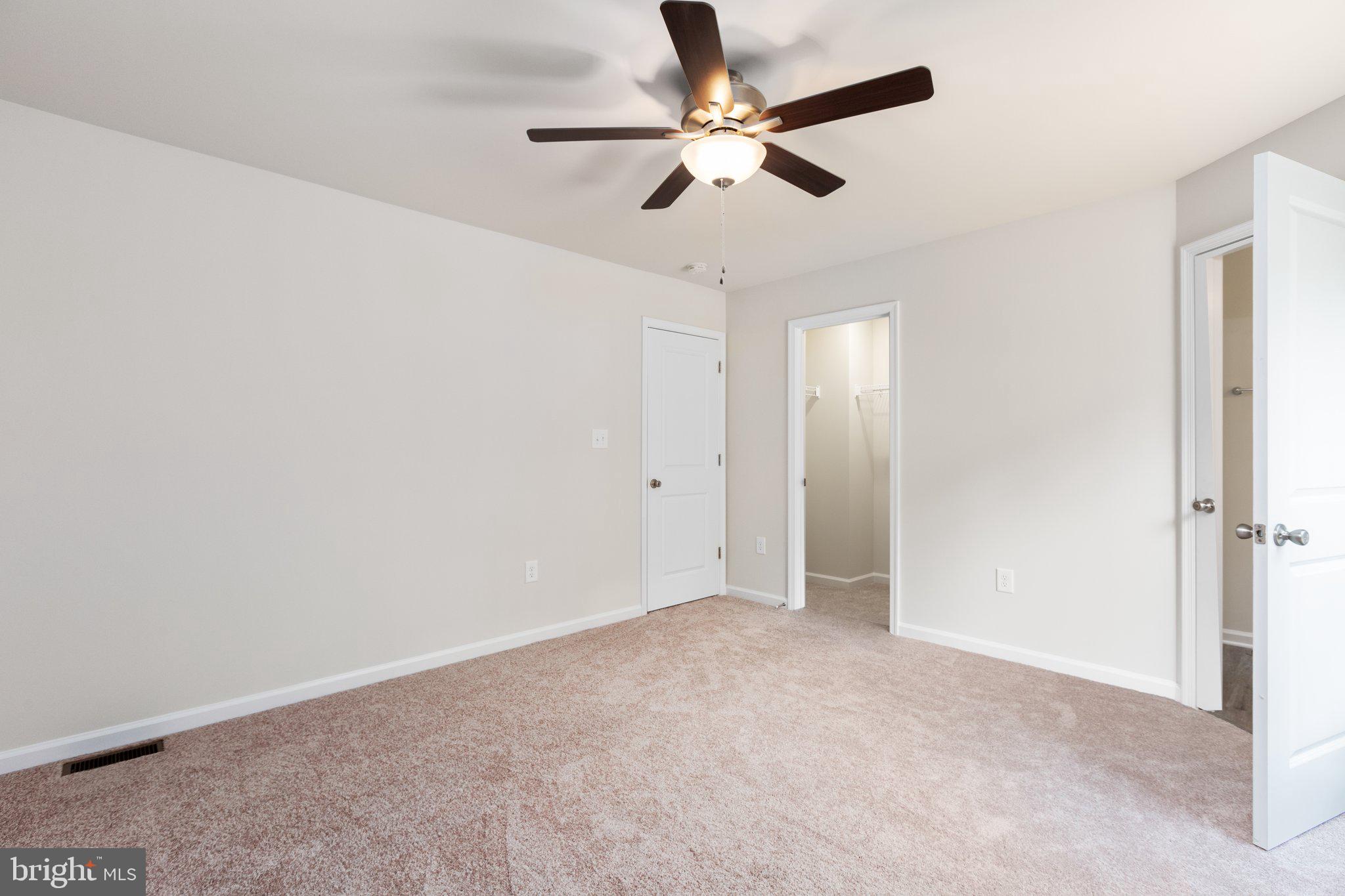 LAKE CAROLINE - Residential