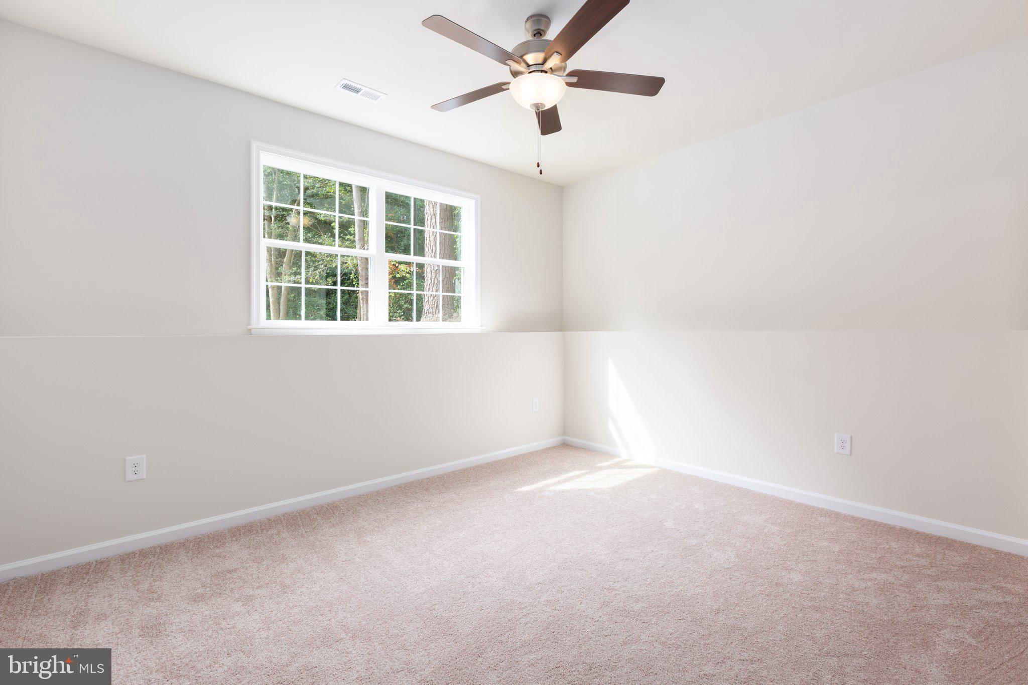 LAKE CAROLINE - Residential