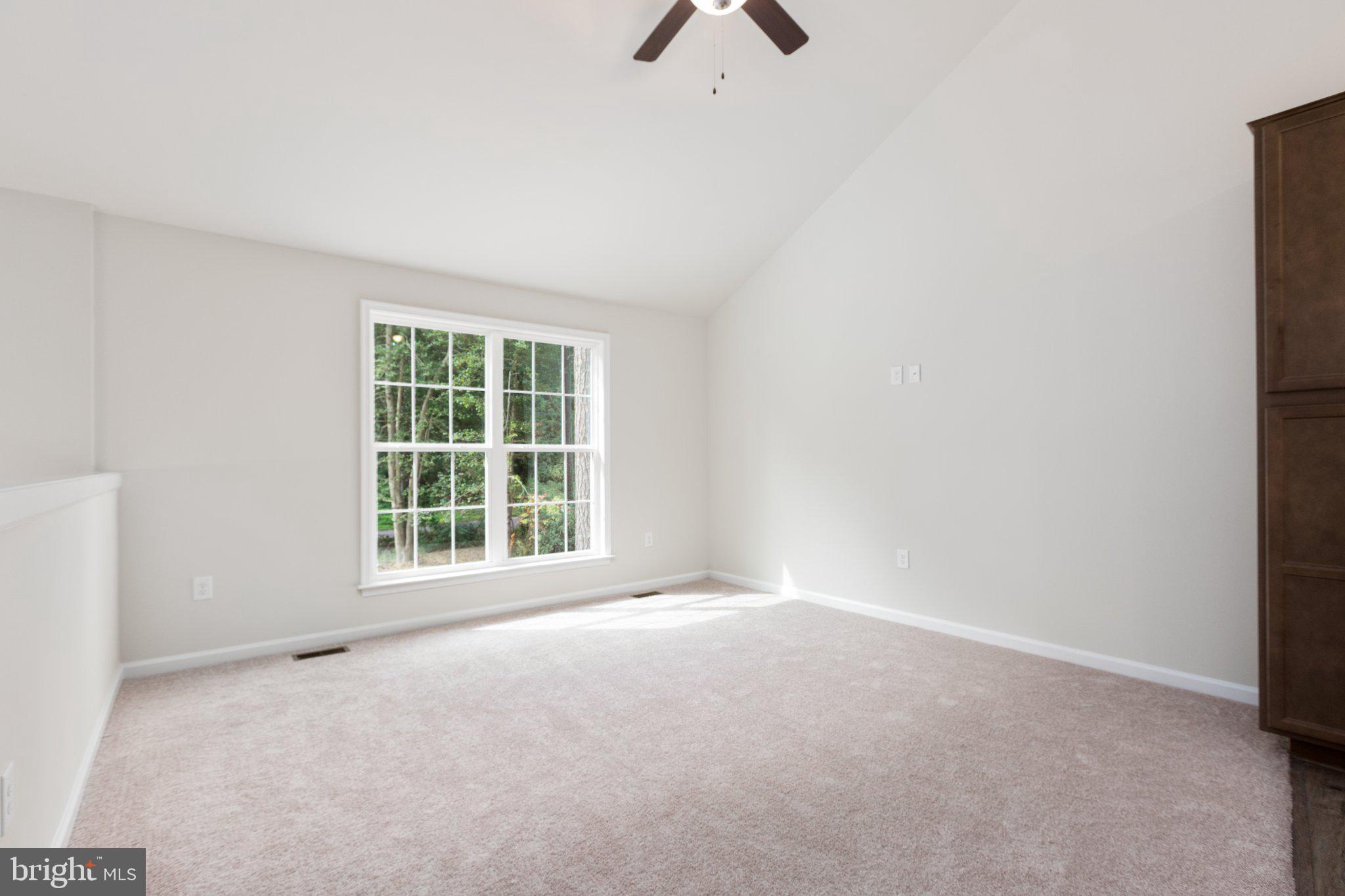 LAKE CAROLINE - Residential