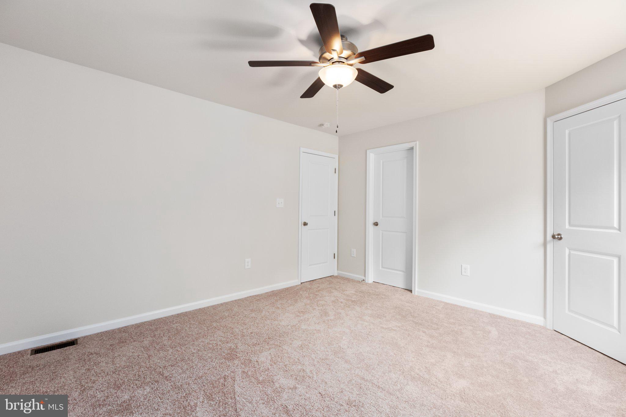 LAKE CAROLINE - Residential