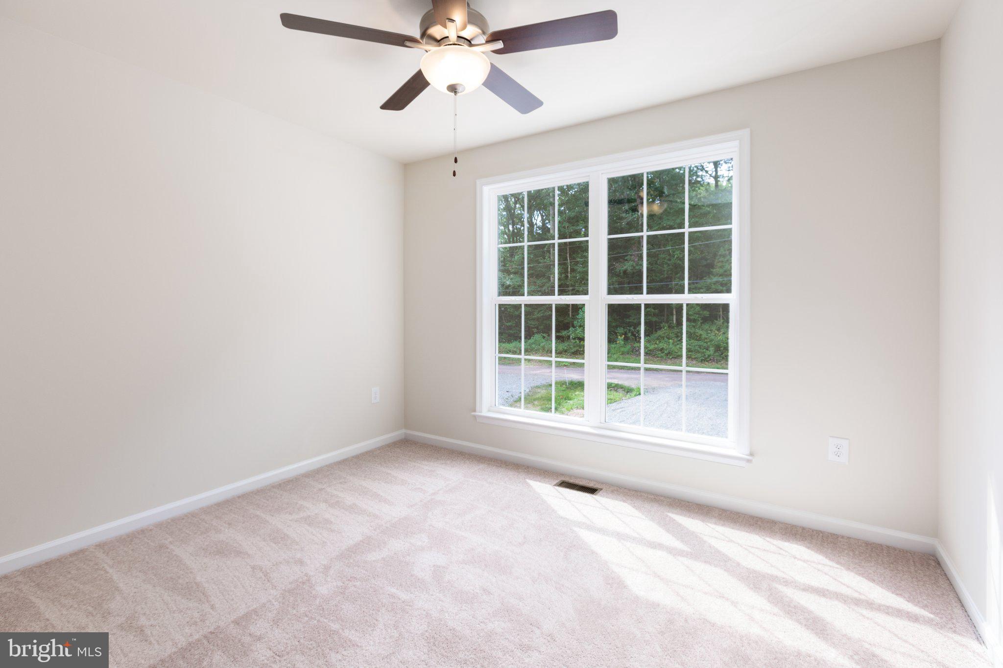 LAKE CAROLINE - Residential