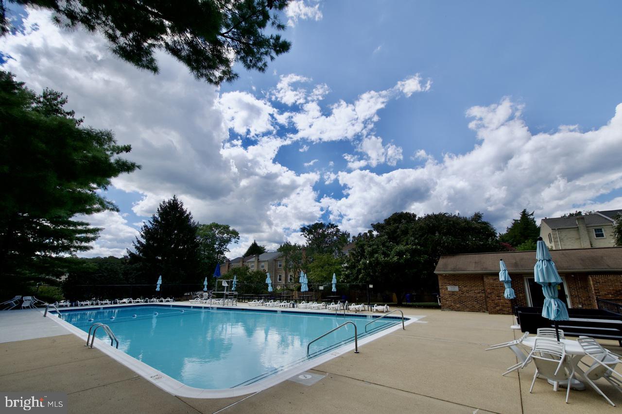 PINECREST HEIGHTS - Residential