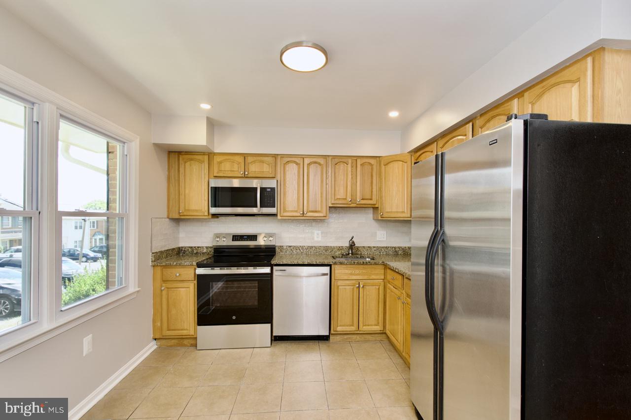 PINECREST HEIGHTS - Residential