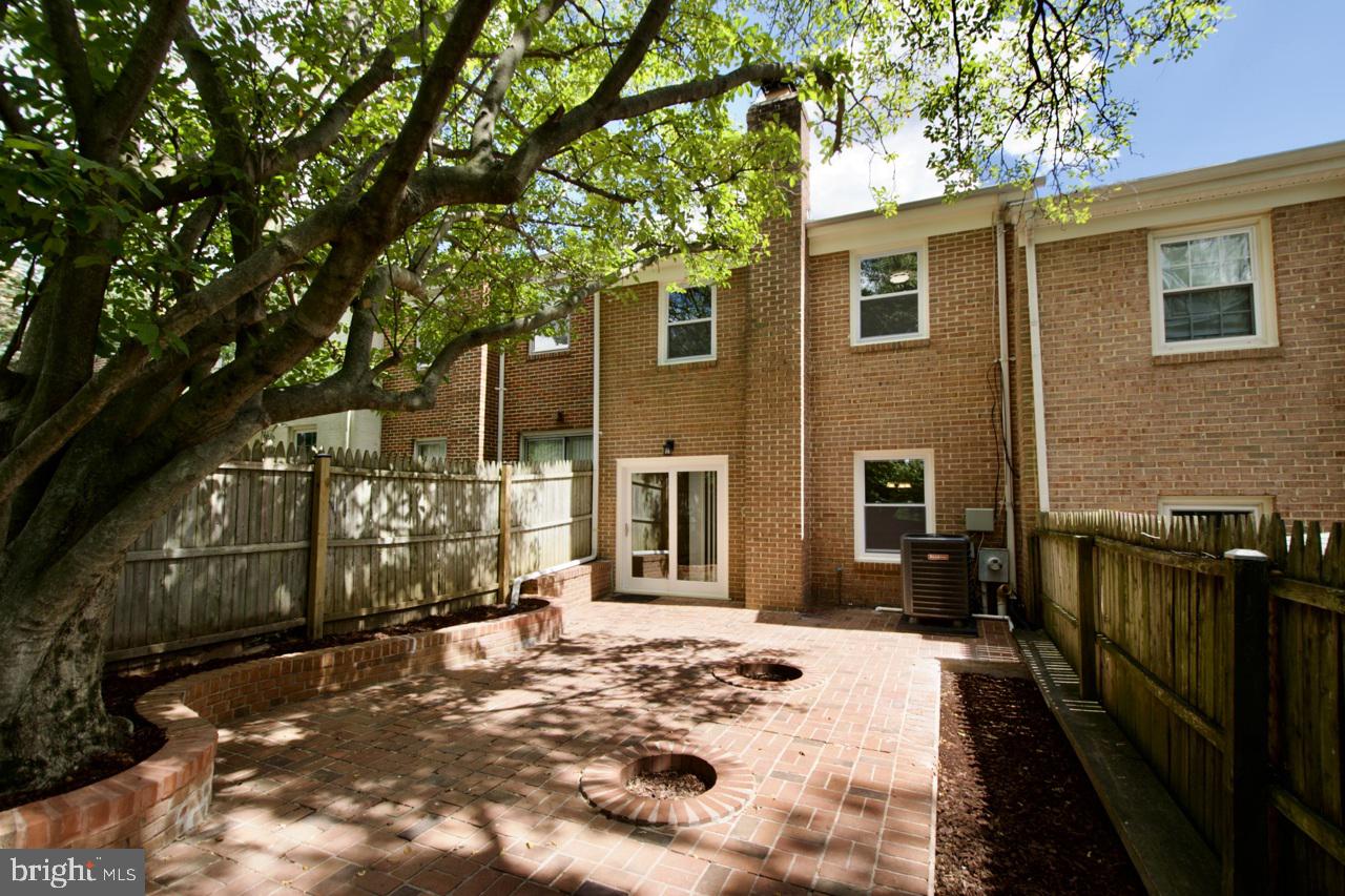 PINECREST HEIGHTS - Residential