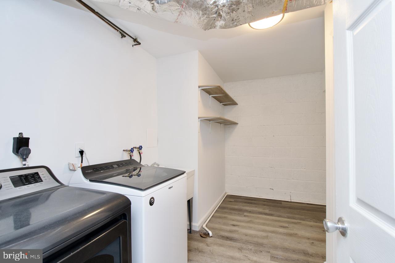 PINECREST HEIGHTS - Residential