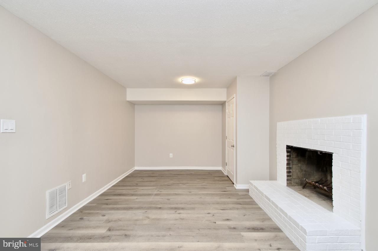 PINECREST HEIGHTS - Residential