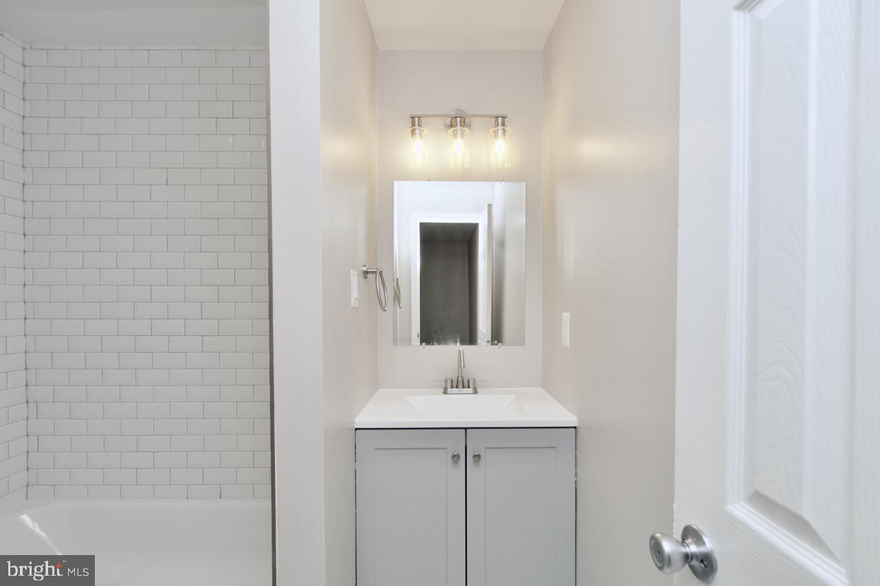 PINECREST HEIGHTS - Residential