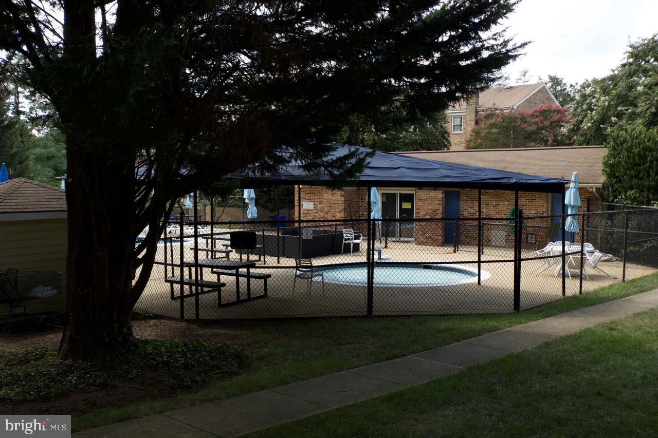 PINECREST HEIGHTS - Residential