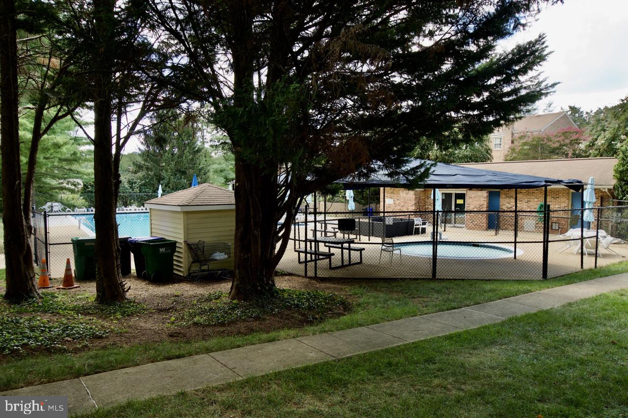 PINECREST HEIGHTS - Residential