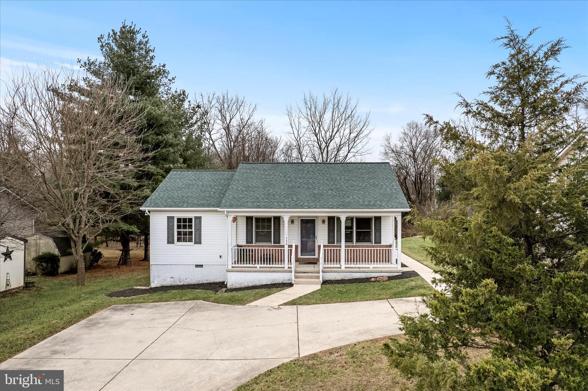 PATRICK HENRY ESTATES - Residential