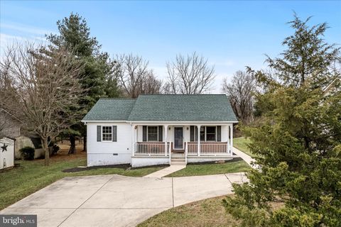 320 BEAUREGARD BOULEVARD CHARLES TOWN WV 25414