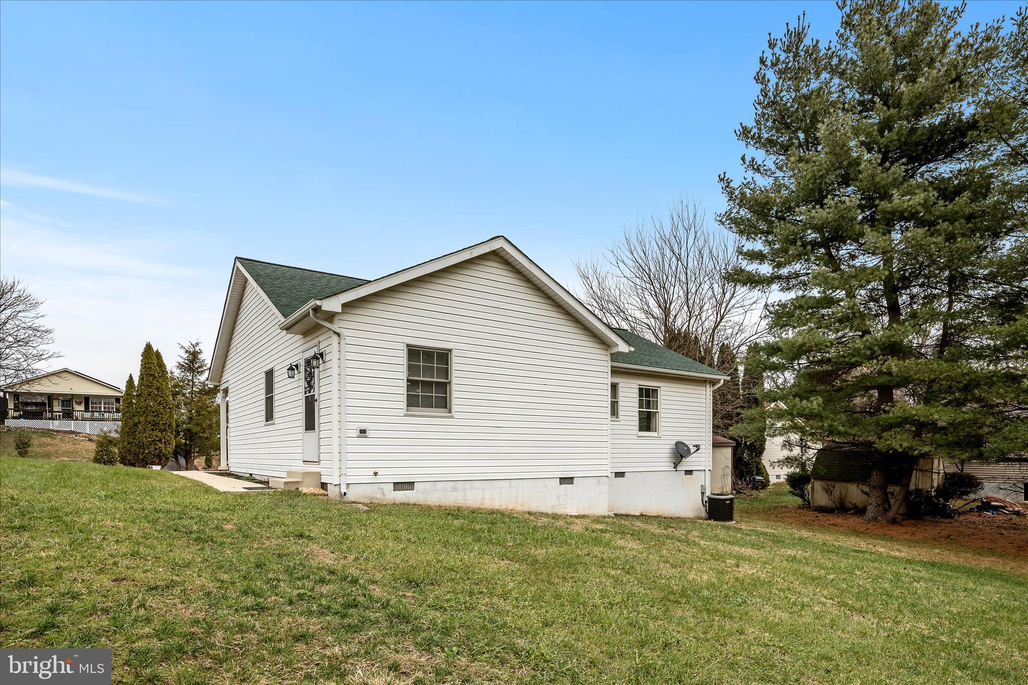 PATRICK HENRY ESTATES - Residential