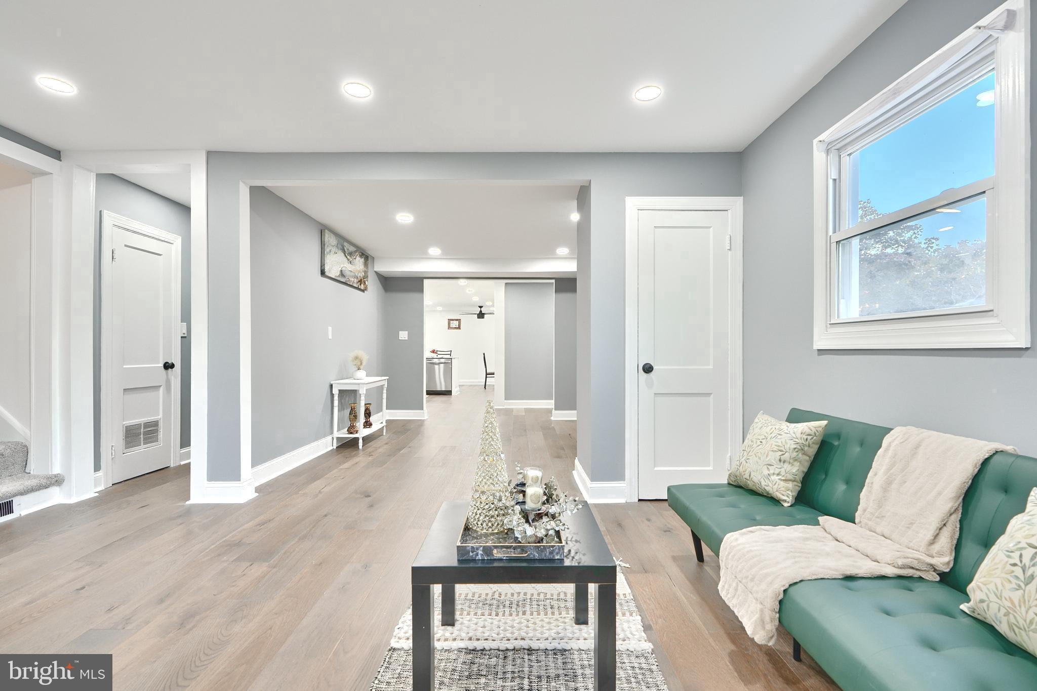 MARLYN MANOR - Residential