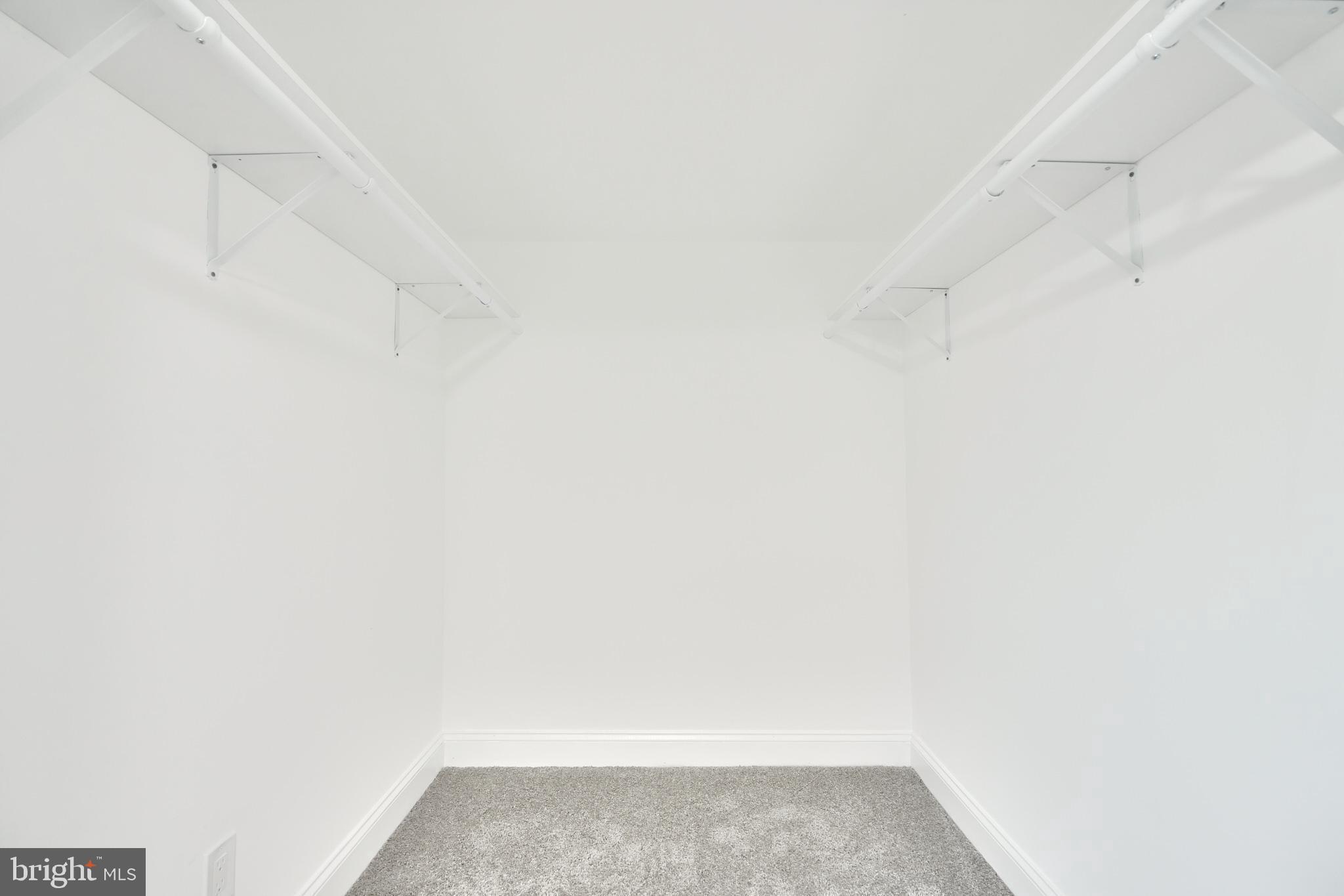 MARLYN MANOR - Residential