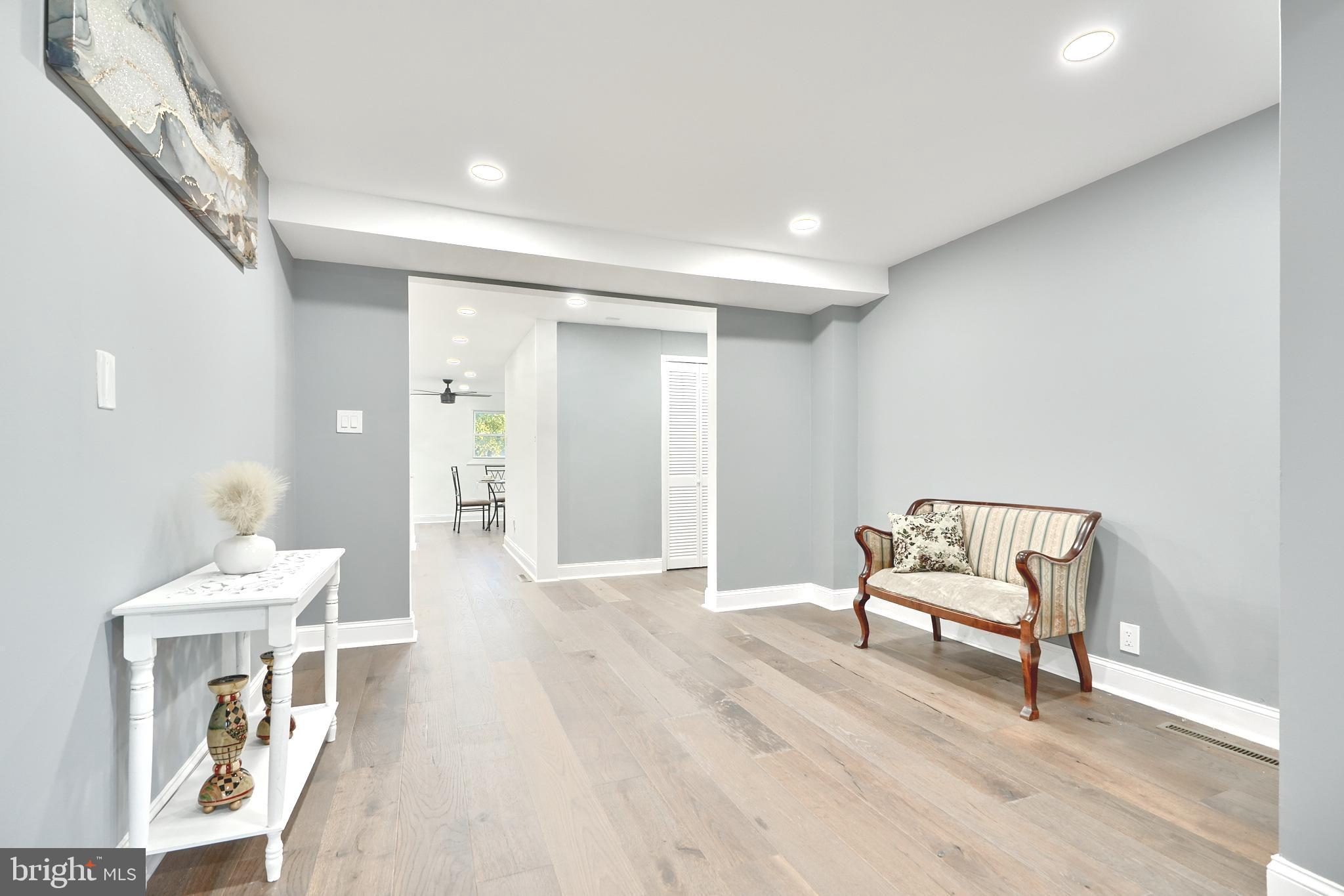 MARLYN MANOR - Residential