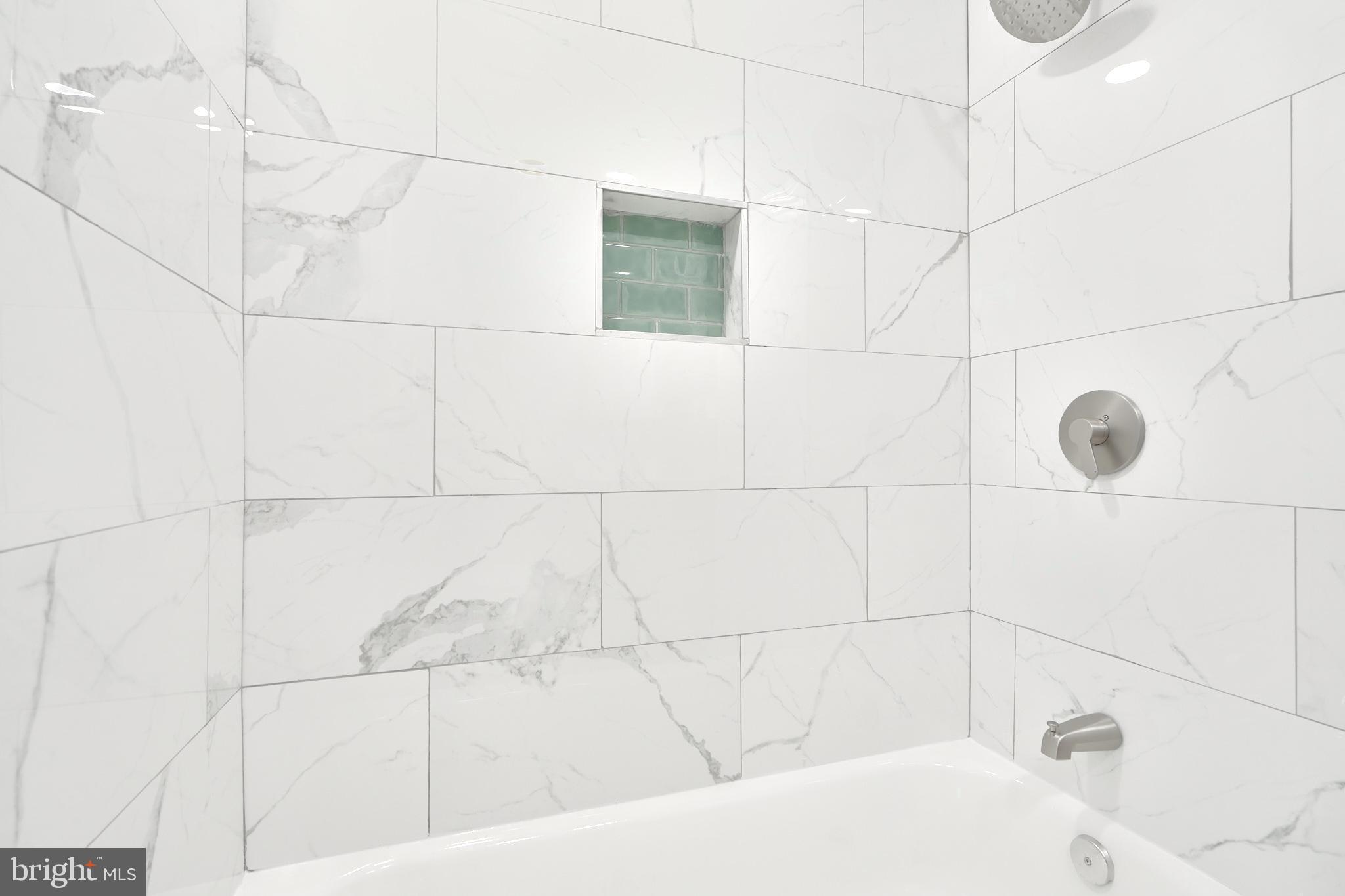 MARLYN MANOR - Residential