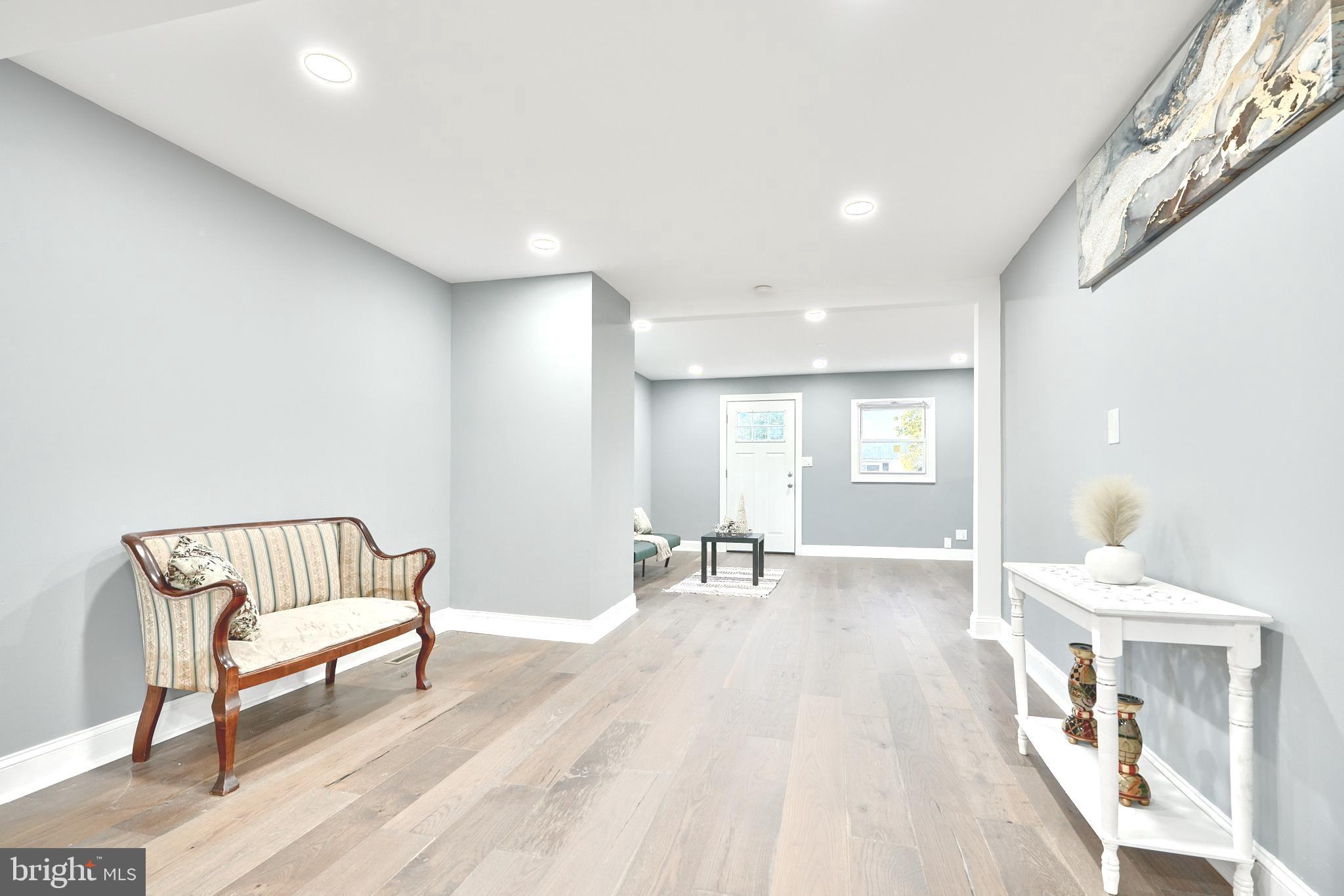 MARLYN MANOR - Residential