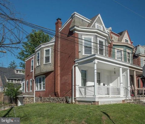 Townhouse For Sale - 500 Mccabe Avenue<br/> WILMINGTON, DE 19802