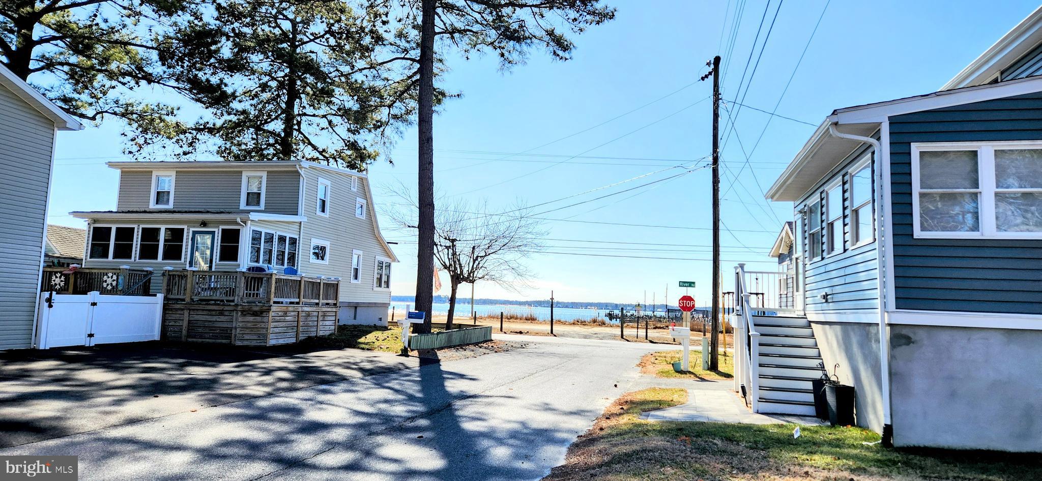 RIVERDALE PARK - Residential