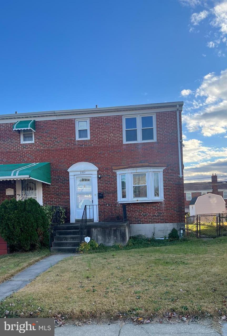 2221 WALSHIRE AVENUE