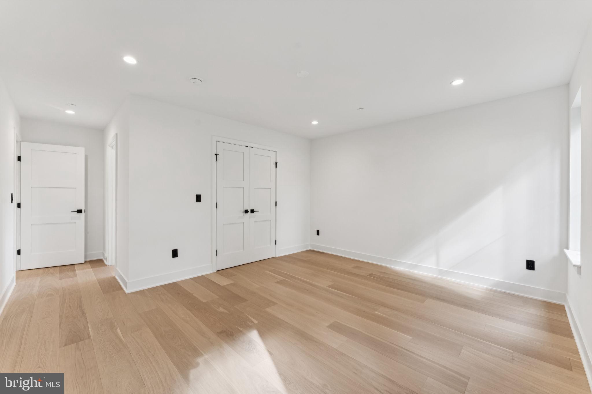 RUNNYMEADE FARMS - Residential