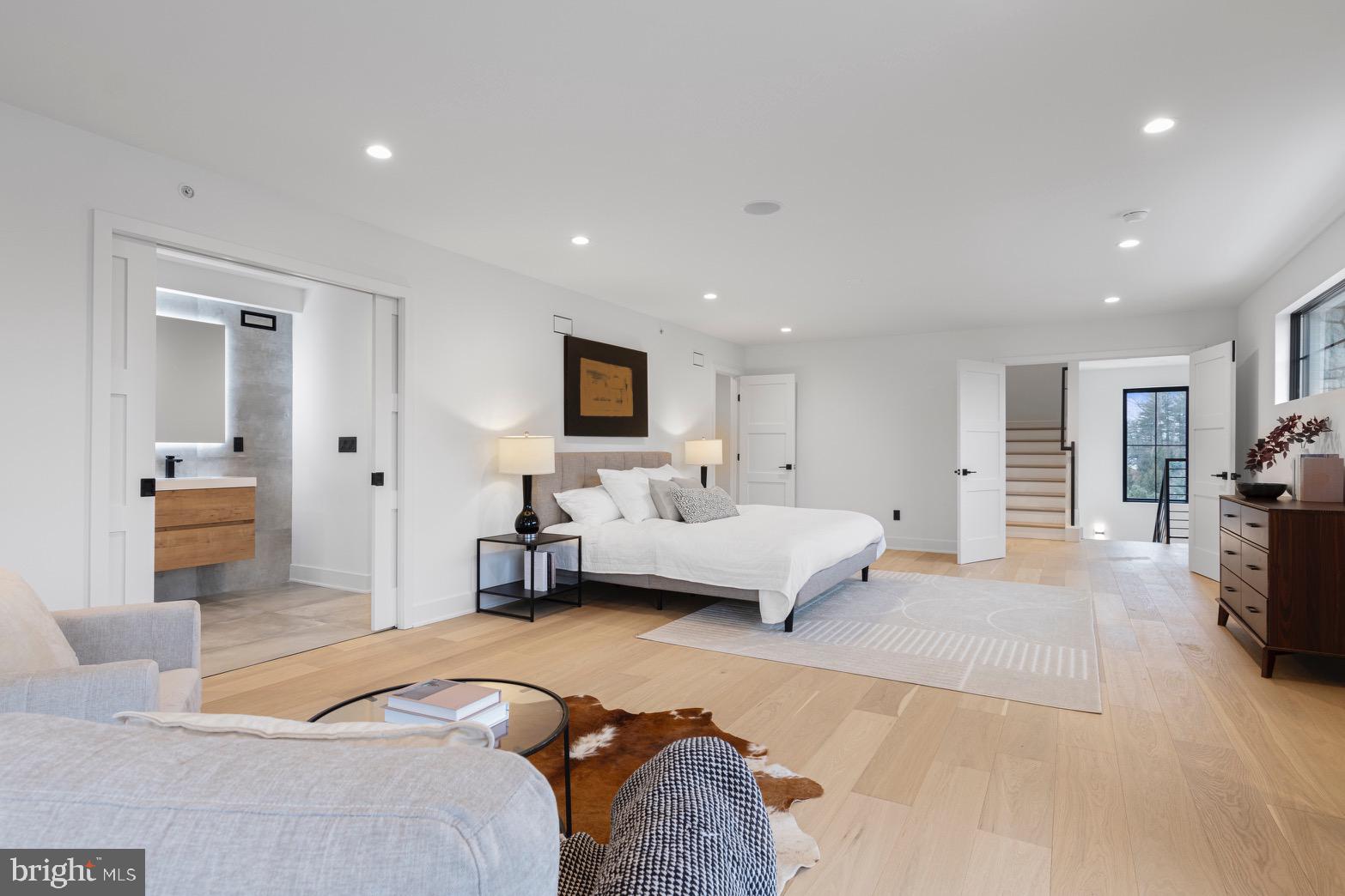 RUNNYMEADE FARMS - Residential