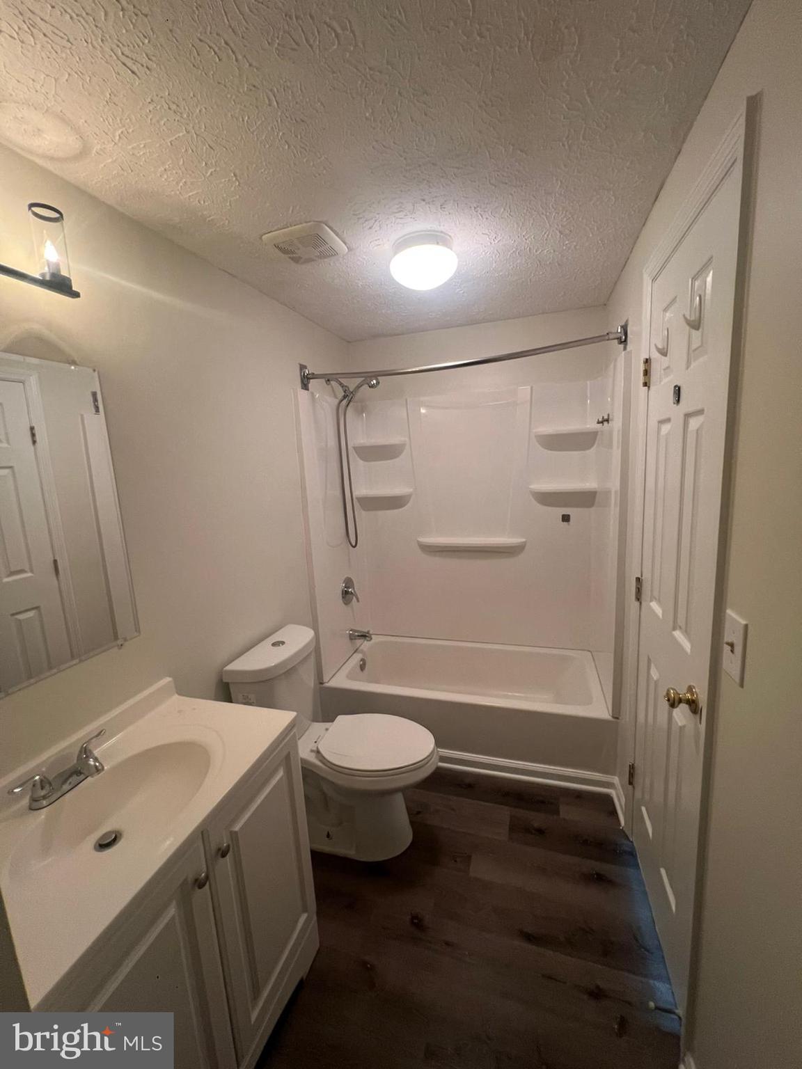 PARKVIEW TRAIL - Residential Lease