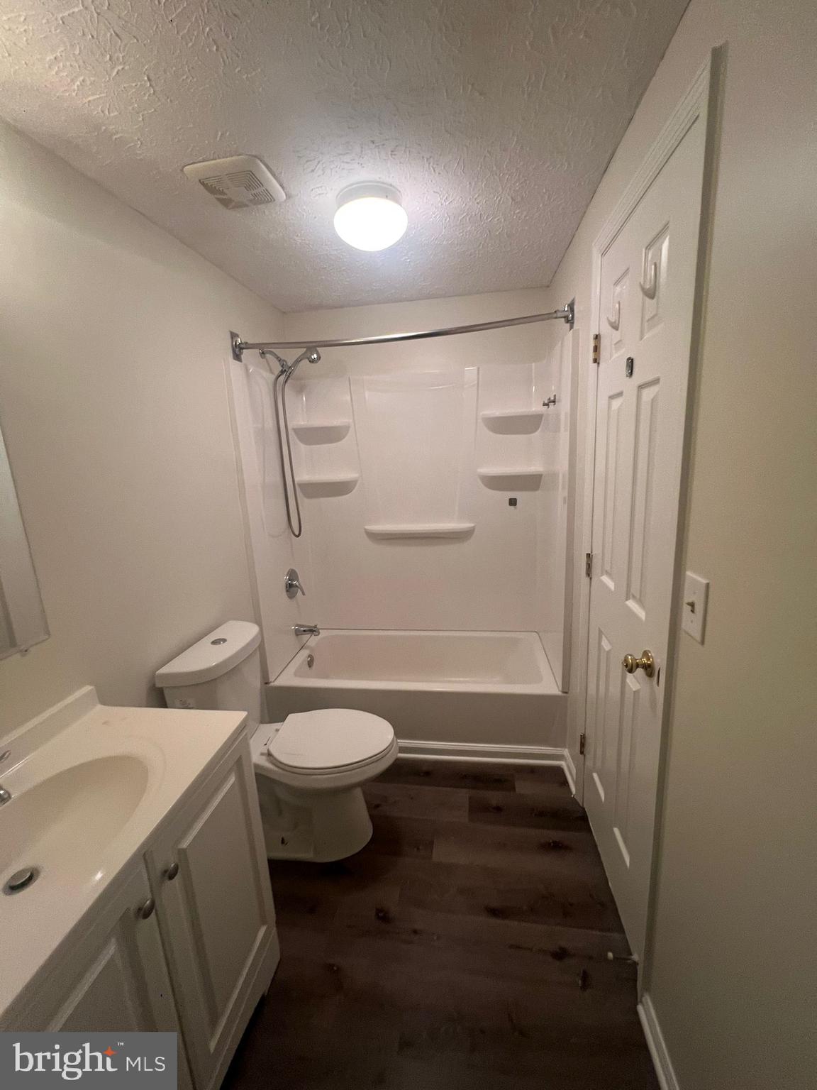 PARKVIEW TRAIL - Residential Lease