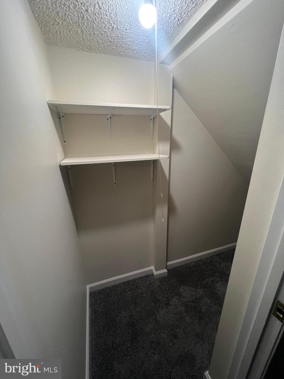 PARKVIEW TRAIL - Residential Lease