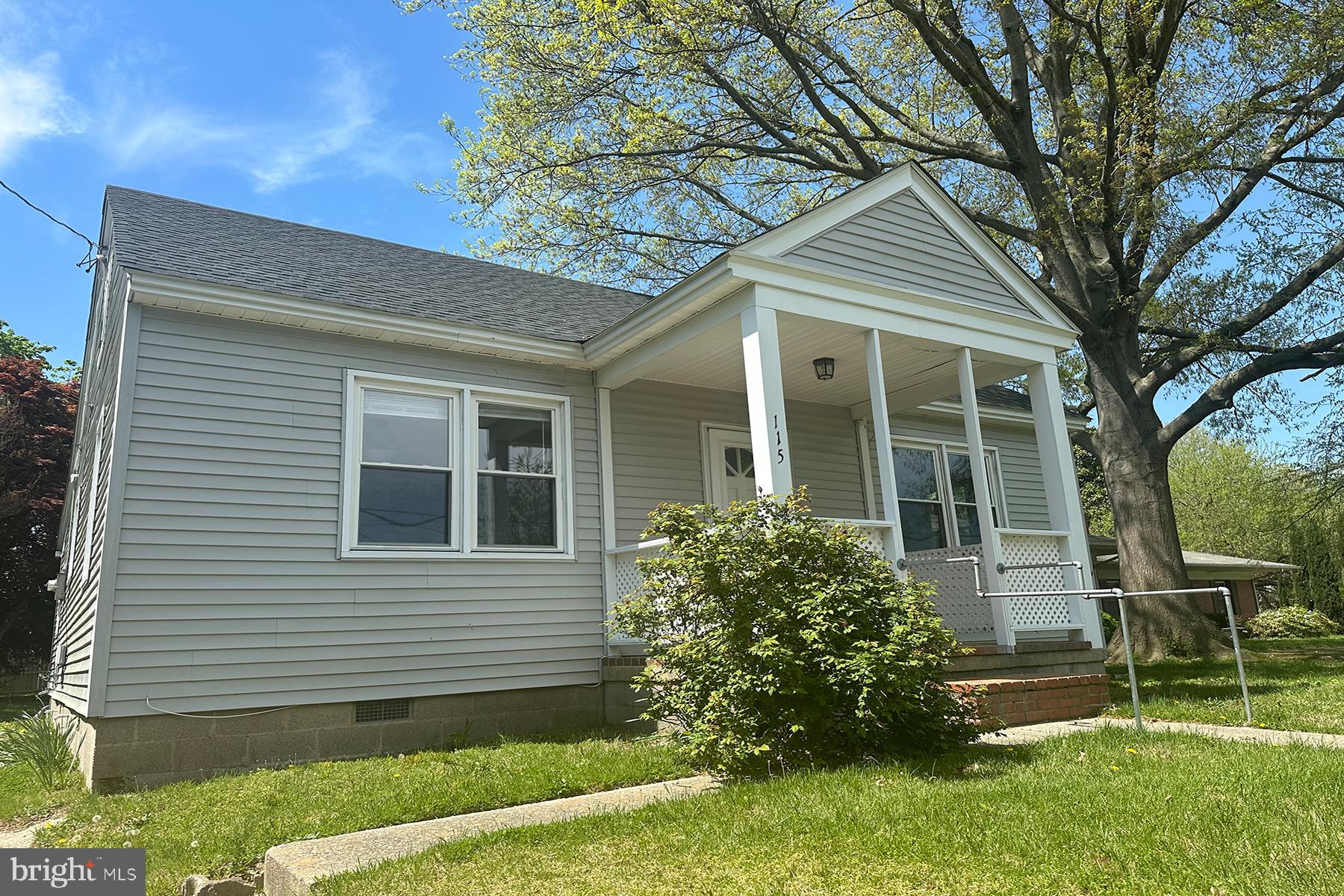 EASTON - Residential Lease