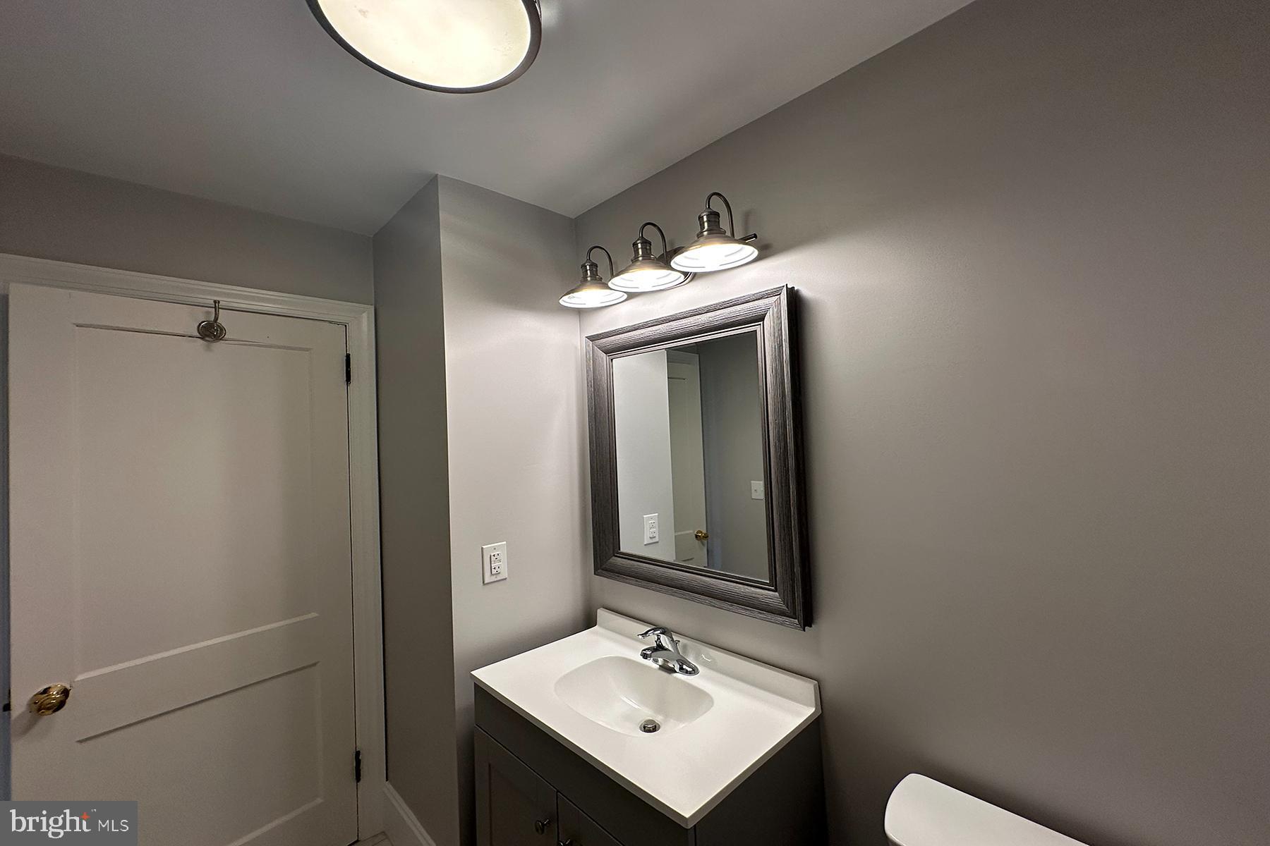 EASTON - Residential Lease