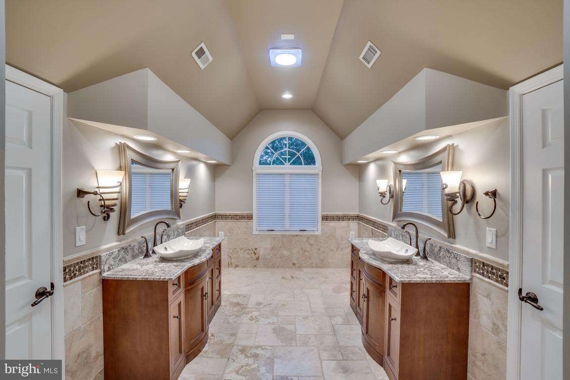 GREENHILLS FARM - Residential