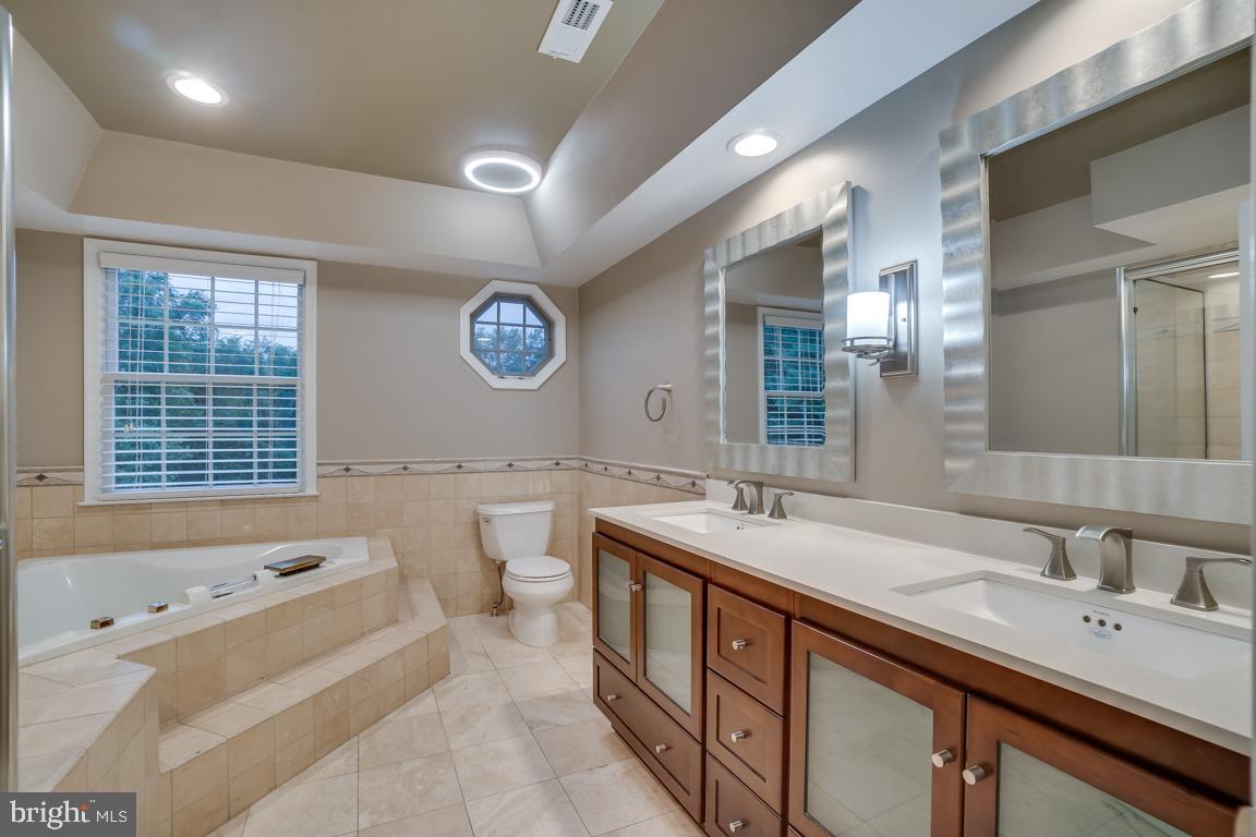 GREENHILLS FARM - Residential