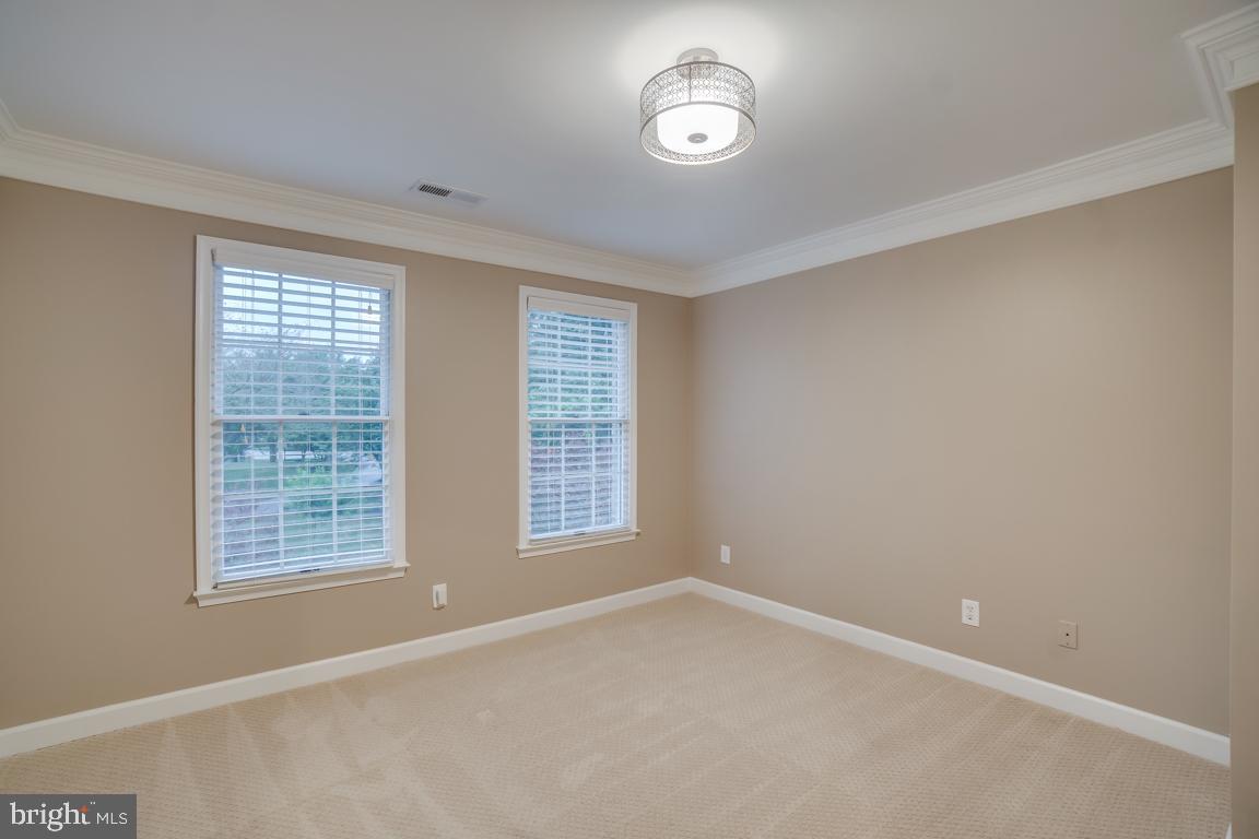 GREENHILLS FARM - Residential