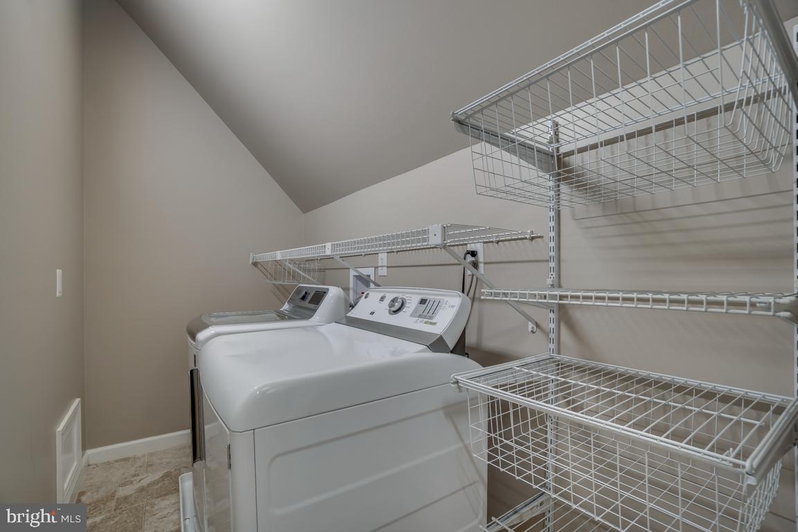 GREENHILLS FARM - Residential