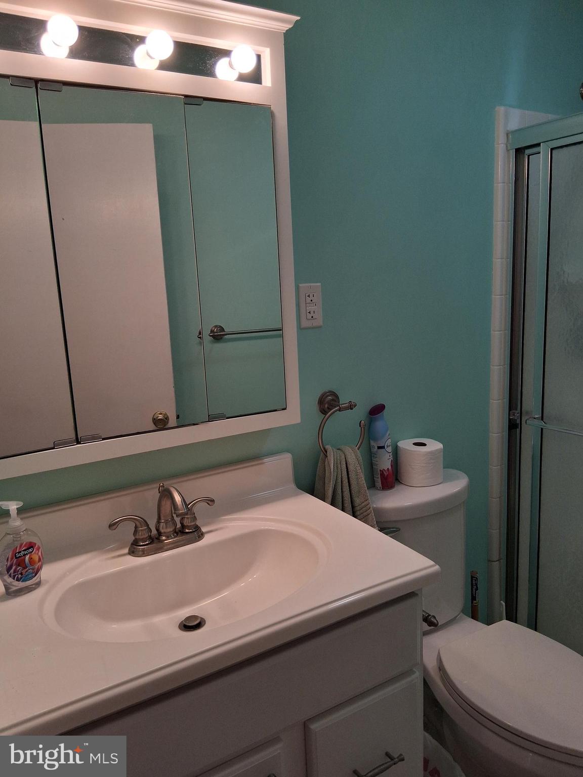 GLENDA CREST - Residential