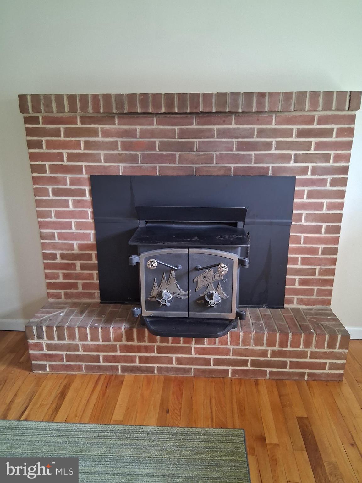 GLENDA CREST - Residential