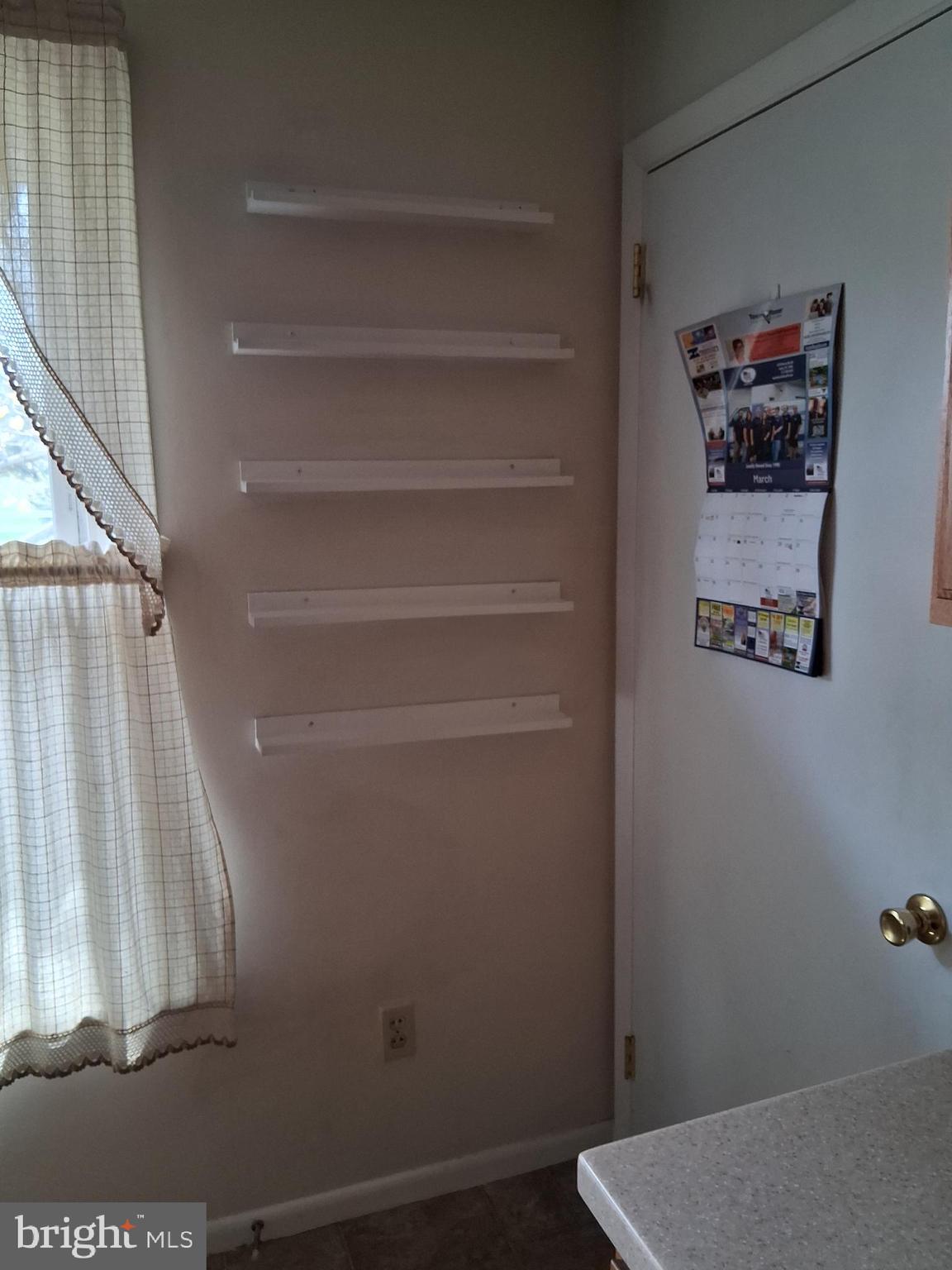 GLENDA CREST - Residential