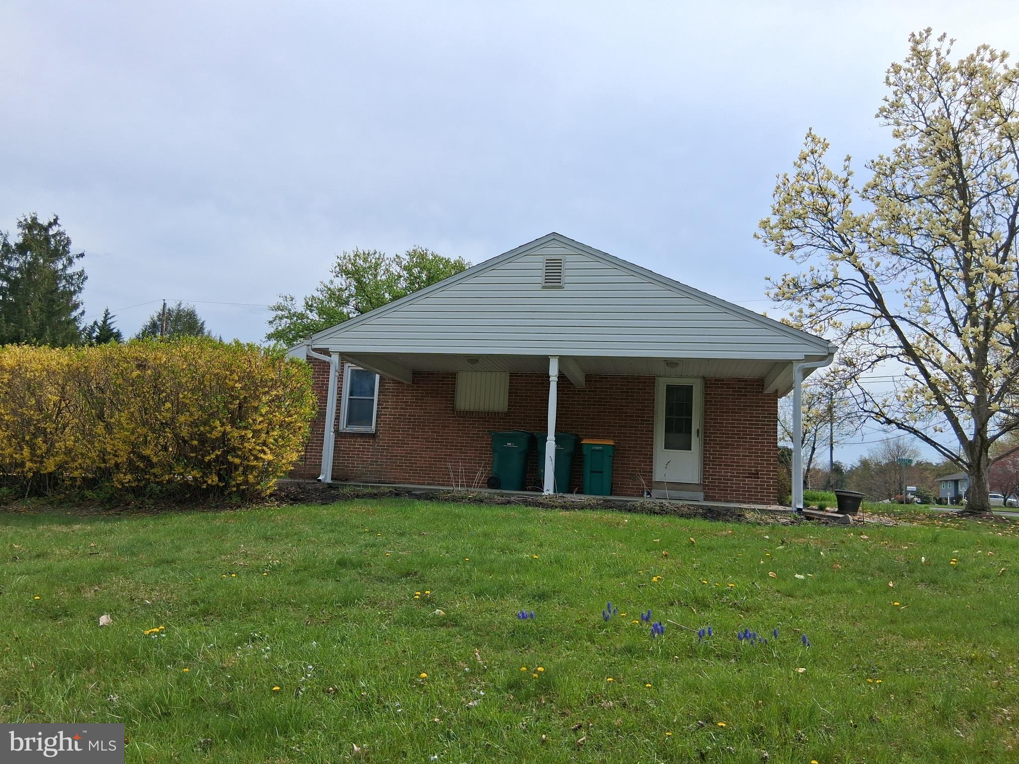 GLENDA CREST - Residential