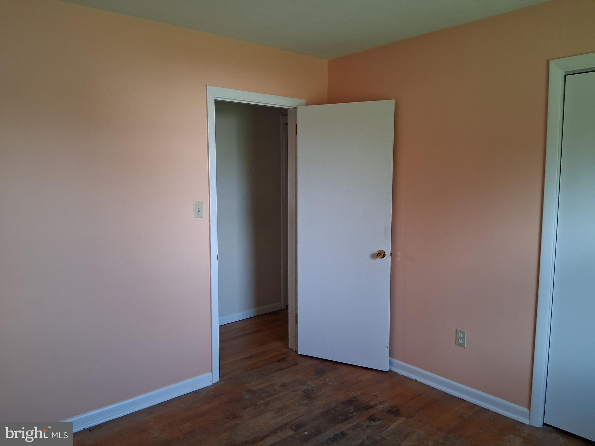 GLENDA CREST - Residential