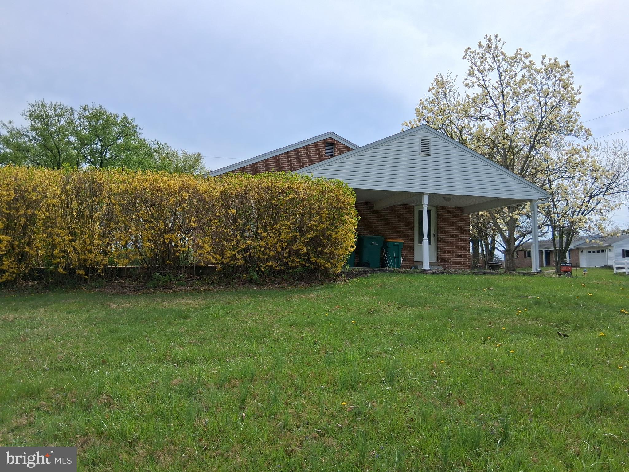 GLENDA CREST - Residential