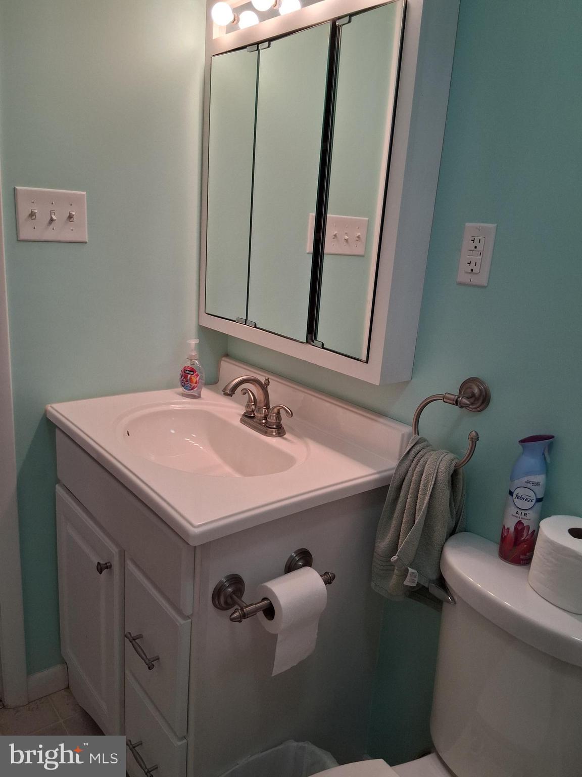 GLENDA CREST - Residential