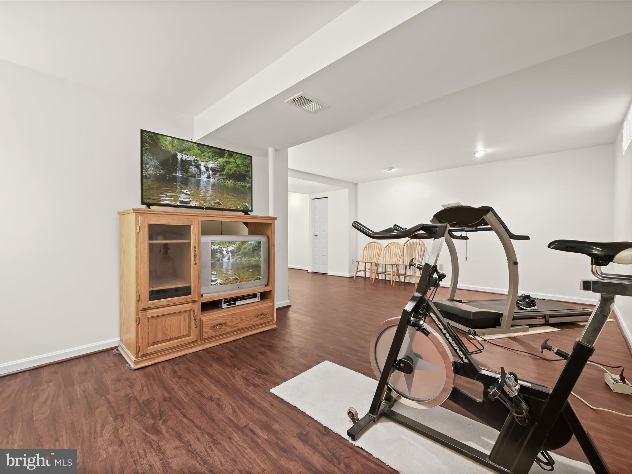 KINGS MEADE - Residential